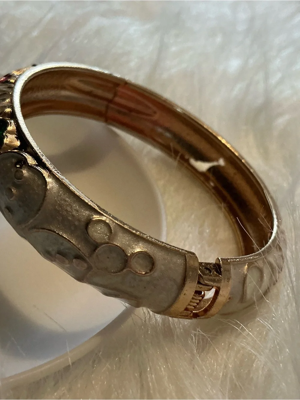 Gold-tone cream red/green floral beautiful bangle bracelet